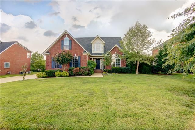 1318 Dunraven Dr, Murfreesboro, TN 37128