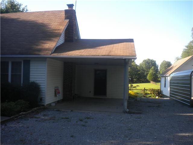 927 Harsh Ln, Castalian Springs, TN 37031