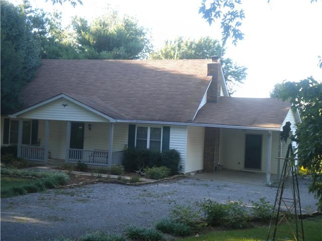 927 Harsh Ln, Castalian Springs, TN 37031