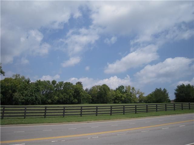 9004 Split Log Rd, Brentwood, TN 37027