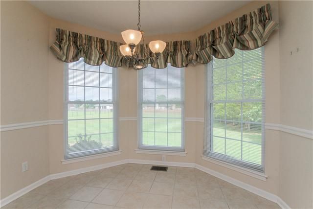 546 Amber Dr, Mount Juliet, TN 37122