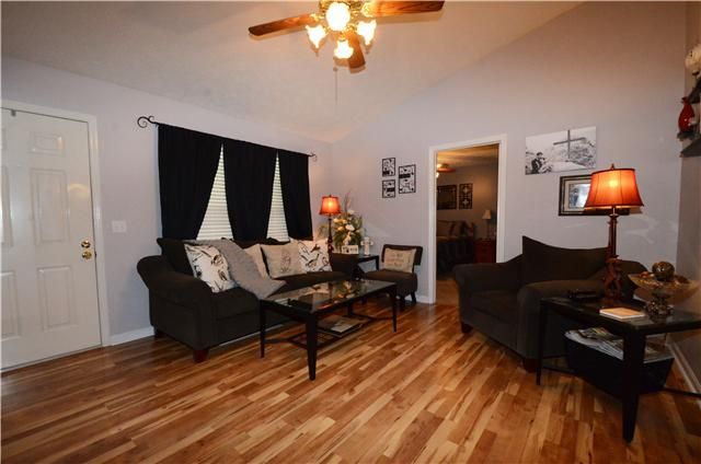 109 Vernon Traylor Dr, Smyrna, TN 37167