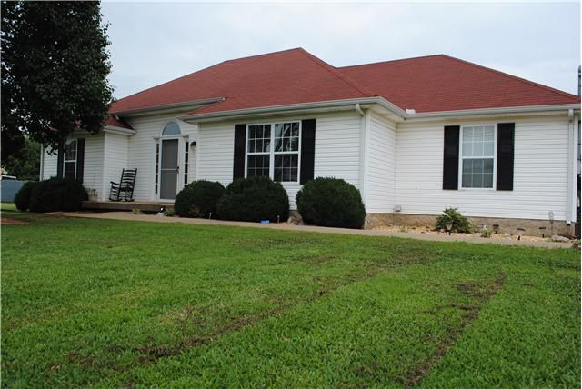 7418 Greenway Dr, Murfreesboro, TN 37130