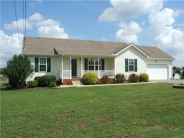 216 Heathrow Dr, Murfreesboro, TN 37129