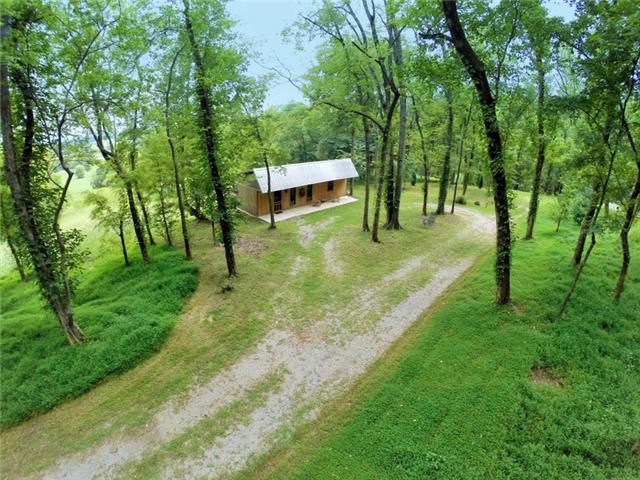 3752 Cecil Farm Rd, Mount Pleasant, TN 38474