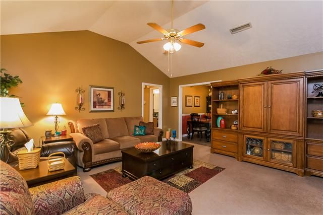 111 Wears Dr, Murfreesboro, TN 37128