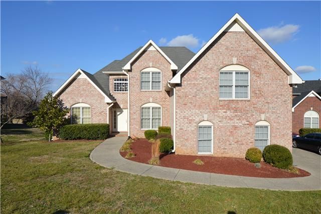 111 Crooked Creek Ct, Hendersonville, TN 37075