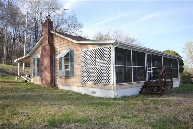 1070 Martha Ln, Gallatin, TN 37066