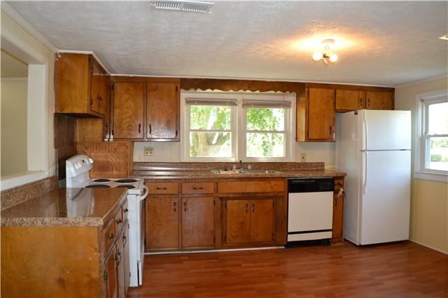 1615 Ccc Rd, Dickson, TN 37055