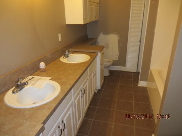2605 Tom Fitzgerald Rd, Columbia, TN 38401