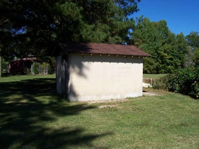 2719 Oak Grove Church Rd, Bethpage, TN 37022