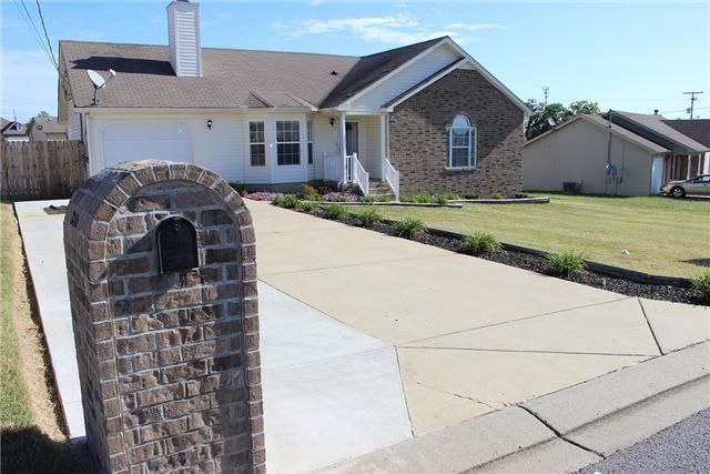 805 Keith Dr, La Vergne, TN 37086