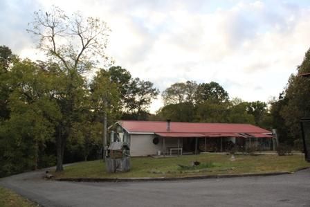 3241 Distillery Rd, Greenbrier, TN 37073