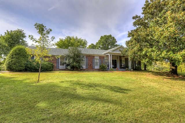 8467 Del Thomas Rd, Smyrna, TN 37167
