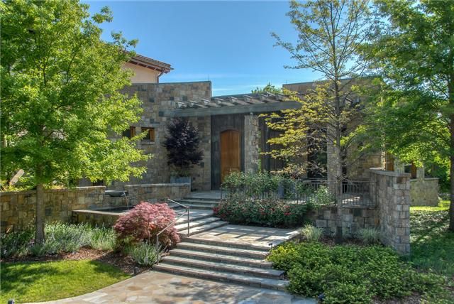 30 Bancroft Pl, Nashville, TN 37215