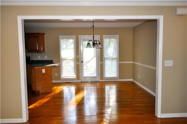 1036 Moncrief Cir, Greenbrier, TN 37073