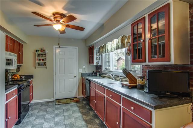 1008 Shannon Ln, Franklin, TN 37064