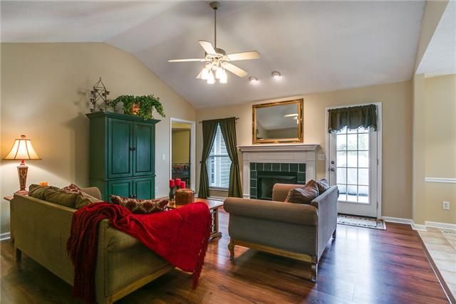 3018 Kedzie Dr, Murfreesboro, TN 37129