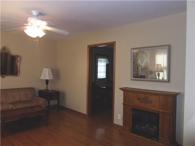 64 N Main St, Springfield, TN 37172