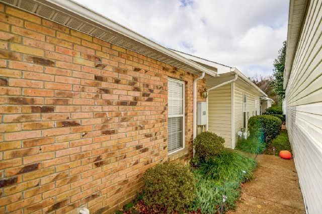109 Lake Chateau Dr, Hermitage, TN 37076