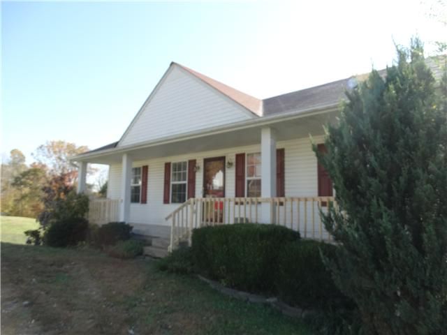 1008 Deerfield Dr, Chapmansboro, TN 37035