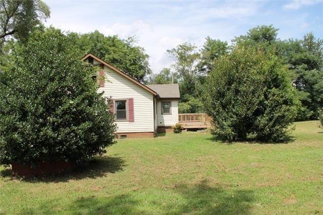 2406 Blackman Rd, Murfreesboro, TN 37128