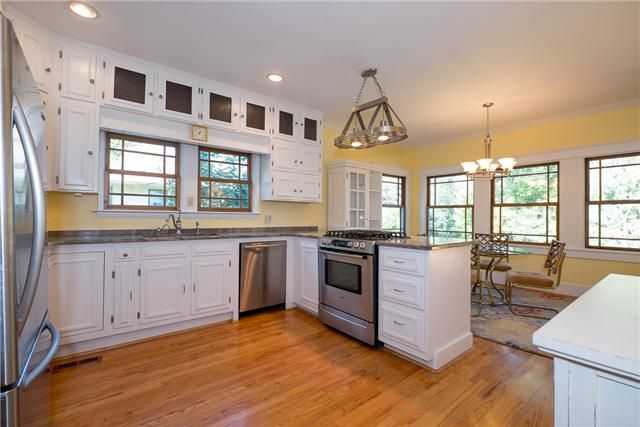 1208 Cedar Ln, Nashville, TN 37212