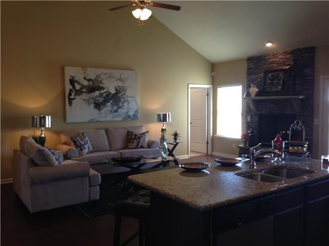 2000 Bonner Pl, Spring Hill, TN 37174