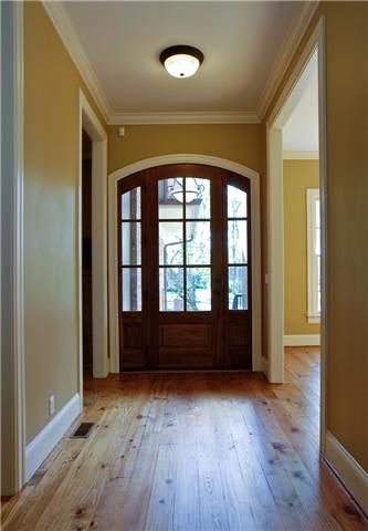 5906 Old Harding, Nashville, TN 37205