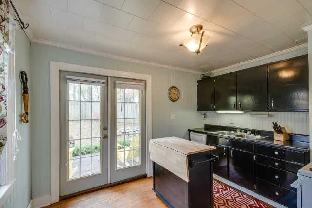 136 37th Ave N, Nashville, TN 37209