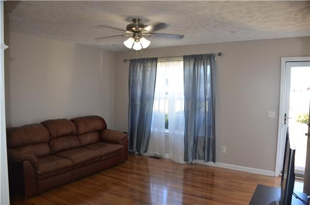1999 Bolden Dr, Murfreesboro, TN 37127