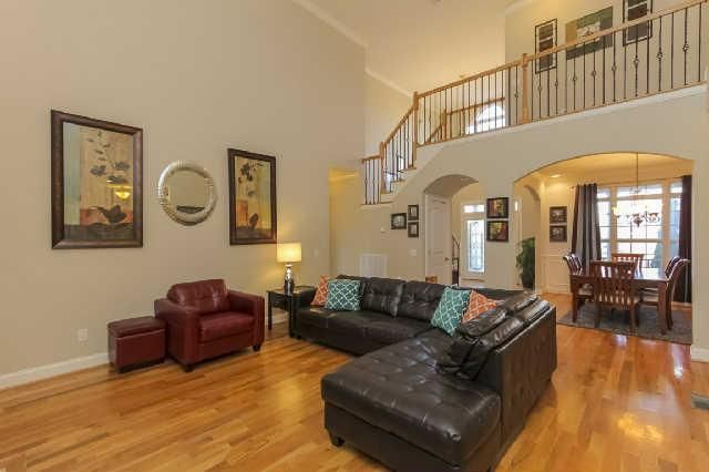 1050 Douglas Robert Dr, Mount Juliet, TN 37122