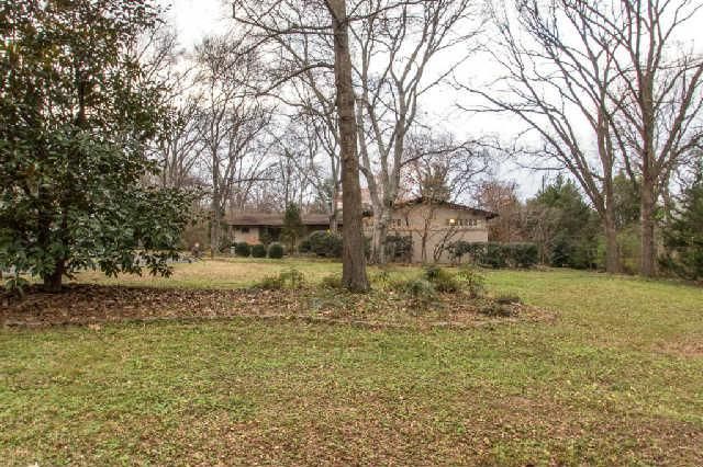 6116 Robin Hill Rd, Nashville, TN 37205
