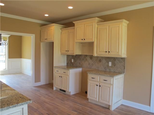 3303 Shady Forest Dr, Murfreesboro, TN 37128