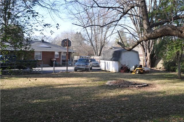 2202 Battleground Dr, Murfreesboro, TN 37129