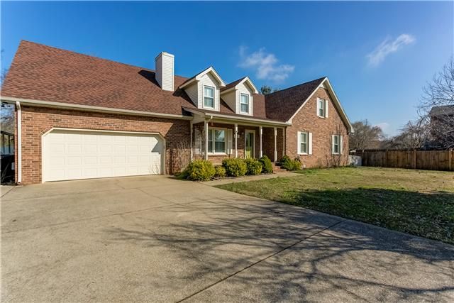 2238 Eastview Dr, Murfreesboro, TN 37128