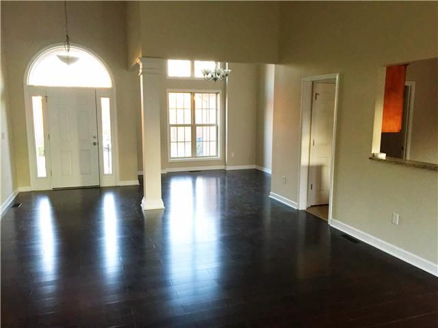 407 Fieldstone Dr, White House, TN 37188