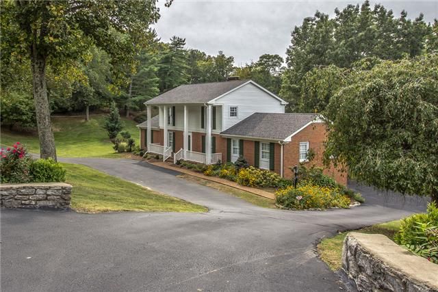 1106 Stonewall Jackson Ct, Nashville, TN 37220