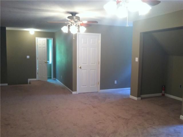 209 Louise Dr, White House, TN 37188