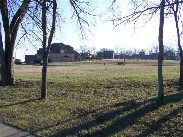 1557 Foxland Dr, Gallatin, TN 37066