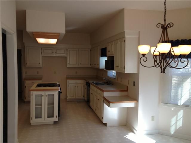 3010 Regenwood Dr, Murfreesboro, TN 37129