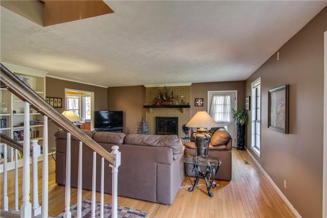 203 Edgewater Dr, Mount Juliet, TN 37122