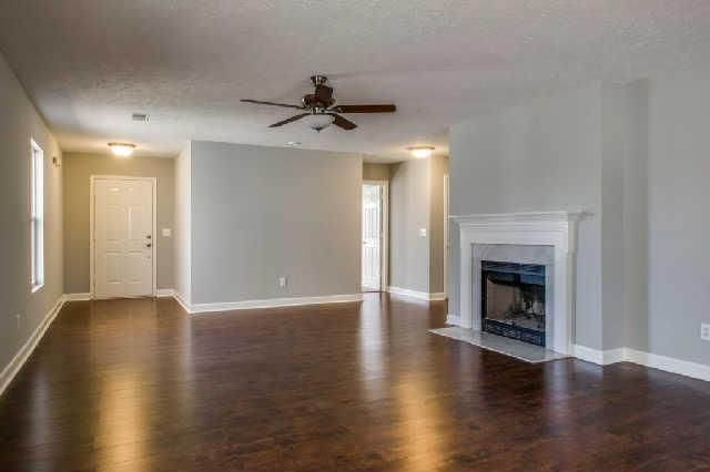 529 Ewing Dr, Nashville, TN 37207