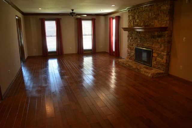 723 Greenbrier Dr, Murfreesboro, TN 37130
