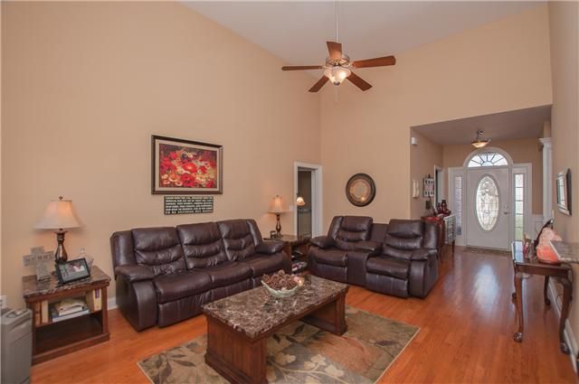 613 Windtree Ps, Mount Juliet, TN 37122