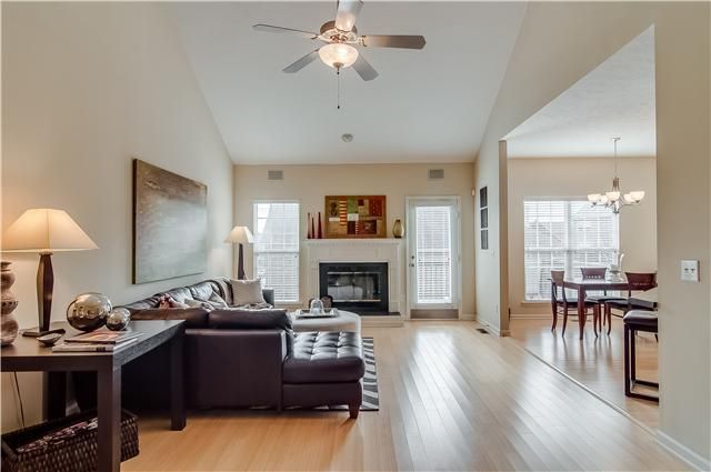 7701 Sunbar Ln, Nashville, TN 37211