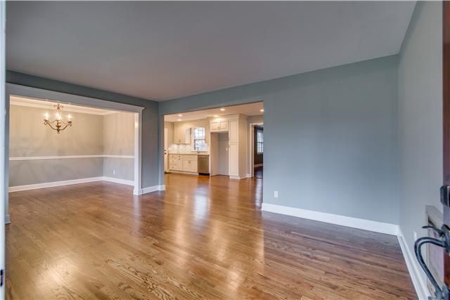 612 Hogan Rd, Nashville, TN 37220