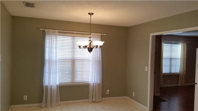 1528 Rochester Dr, Murfreesboro, TN 37130