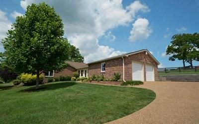 3468 Thompson Rd, Springfield, TN 37172