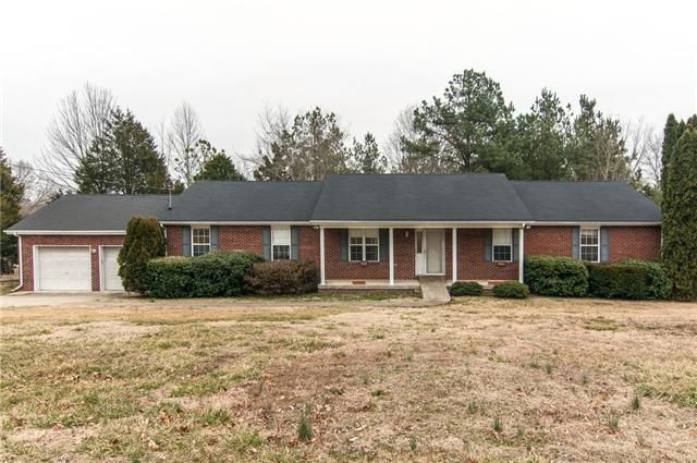 109 Redbud Dr, Dickson, TN 37055